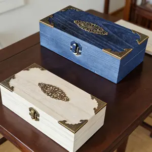Vintage Wooden Jewelry Box with Metal Flower Engraving, Decorative Lockable Trinket Storage Organizer, 20x10cm Antique Wood Keepsake Box for Small Jewelry, Rings, Necklaces, Home Decor & Gift