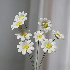 8-Piece Daisy Ceramic Flowers, Handmade Everlasting Clay Blooms, Ideal for Valentine’s Day, Christmas, Mother’s Day, Indoor/outdoor Decor