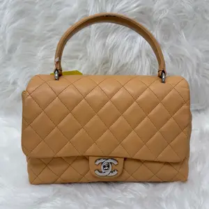 Pre-owned CHANEL lambskin Clutches & Wristlets Beige Flap Top Handle Bag