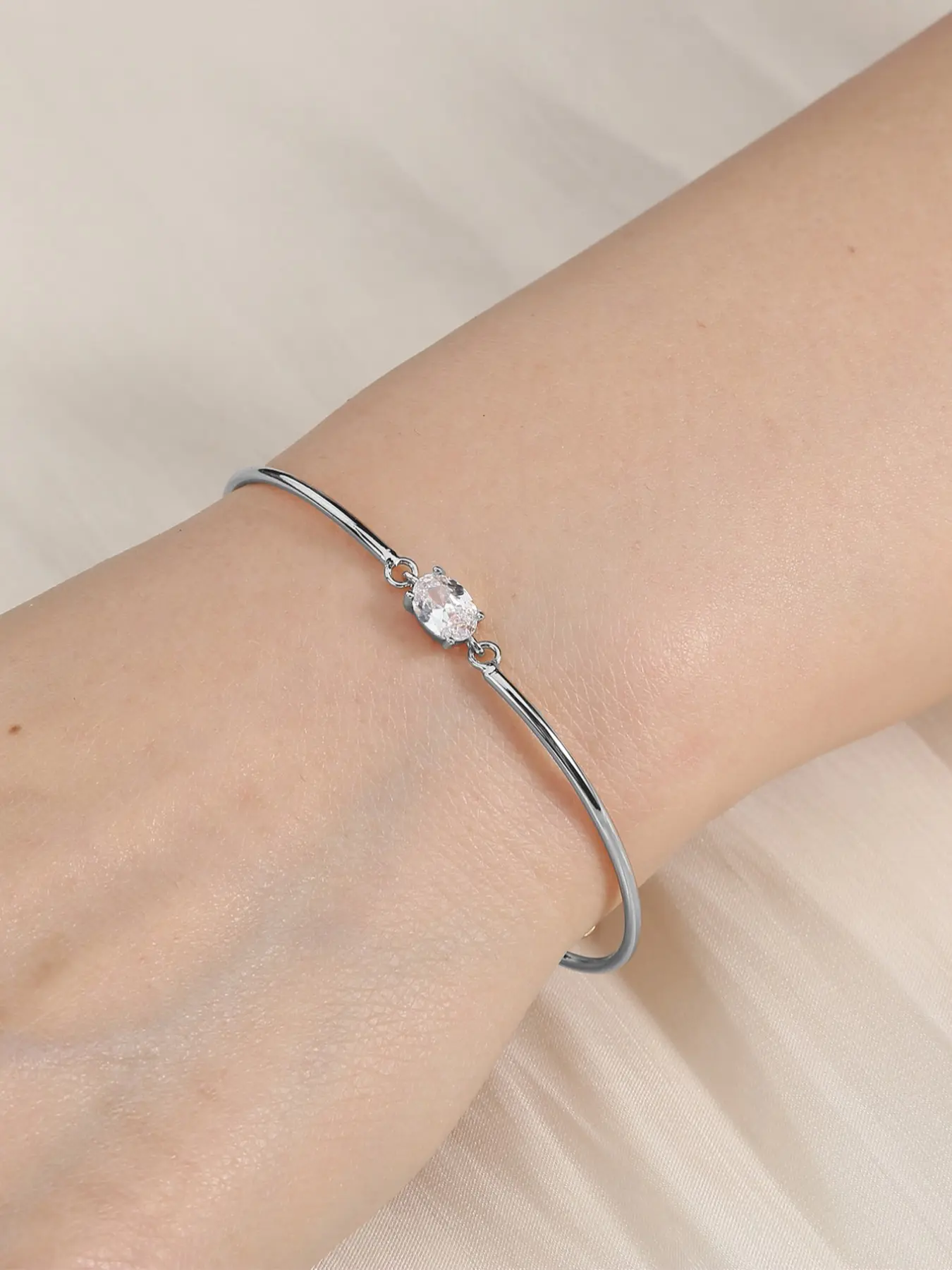 Elegant Oval Zirconia Bracelet, Bendable Tube Design, Perfect Accessory for Any, Stylish Jewelry for Women, Adjustable Minimalist Bangle, Adjustable Copper Bracelet
