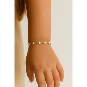 14k Gold-Filled Clover Link Bracelet | Mom & Me Matching Set | Lucky Gold Chain Jewelry for All Ages