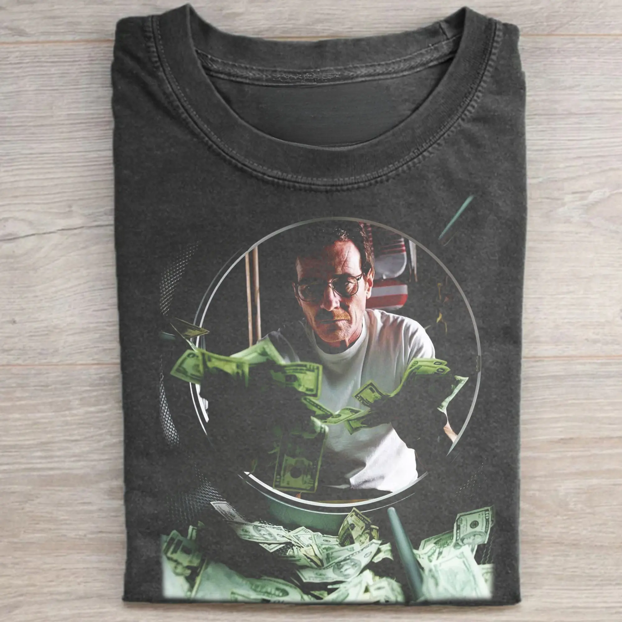 Gildan Men's Vintage Graphic Tee - Breaking Bad Walter White Money Scene, Fitted Short-Sleeve Casual Streetwear Shirts, Men's Graphic Tees, Vintage Graphic Tees
