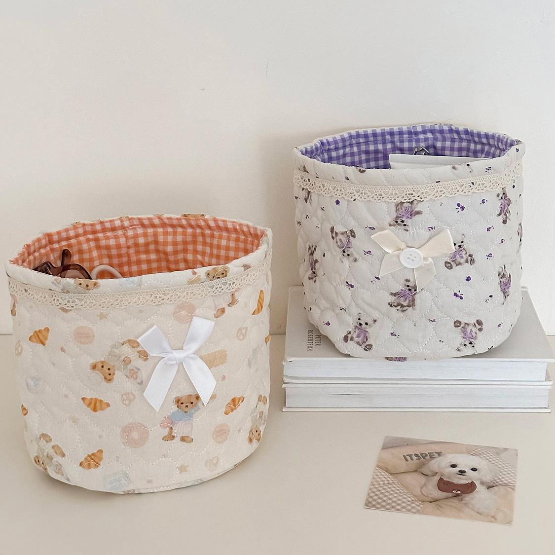 Cute Floral Quilted Fabric Storage Basket, Foldable Round Desktop Organizer for Makeup, Skincare, Sundries, Ins Style Plaid Lined Storage Bin for Home, Dorm, Bathroom