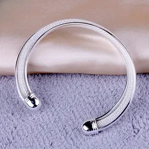 Bracelet - Double Wire Mesh Design - Exquisite Silvery Accessories - Fashionable And Elegant Style - Hypoallergenic - Suitable for Daily Wear - Party - Perfect Fashion Charm Jewelry Gift