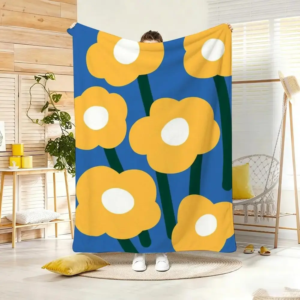 Pastel Cute Abstract Floral Throw Lightweight 240g Flannel Blanket Soft Skin-friendly for Summer Cooling