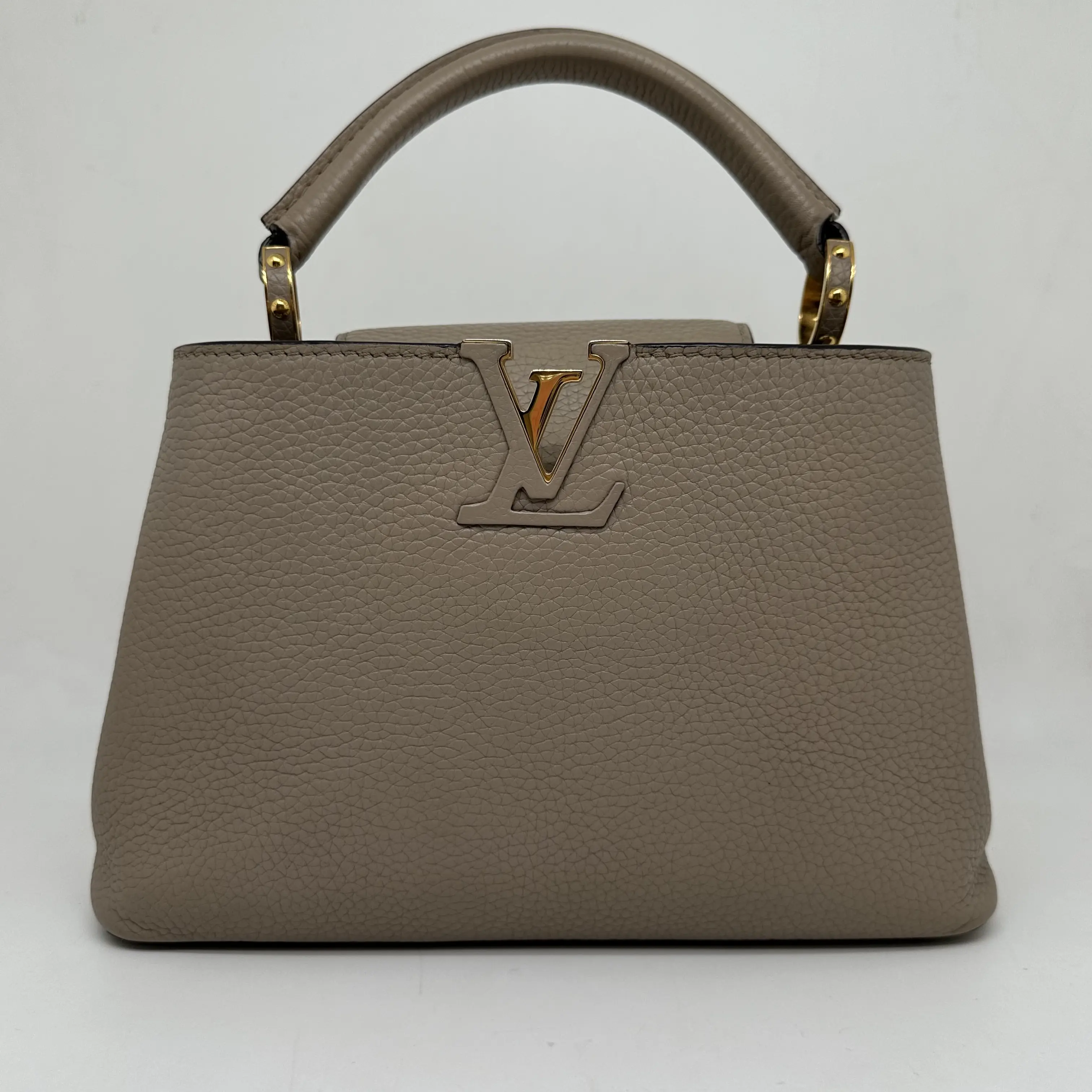 Pre-owned Louis Vuitton Taurillon Capucines MM handbag