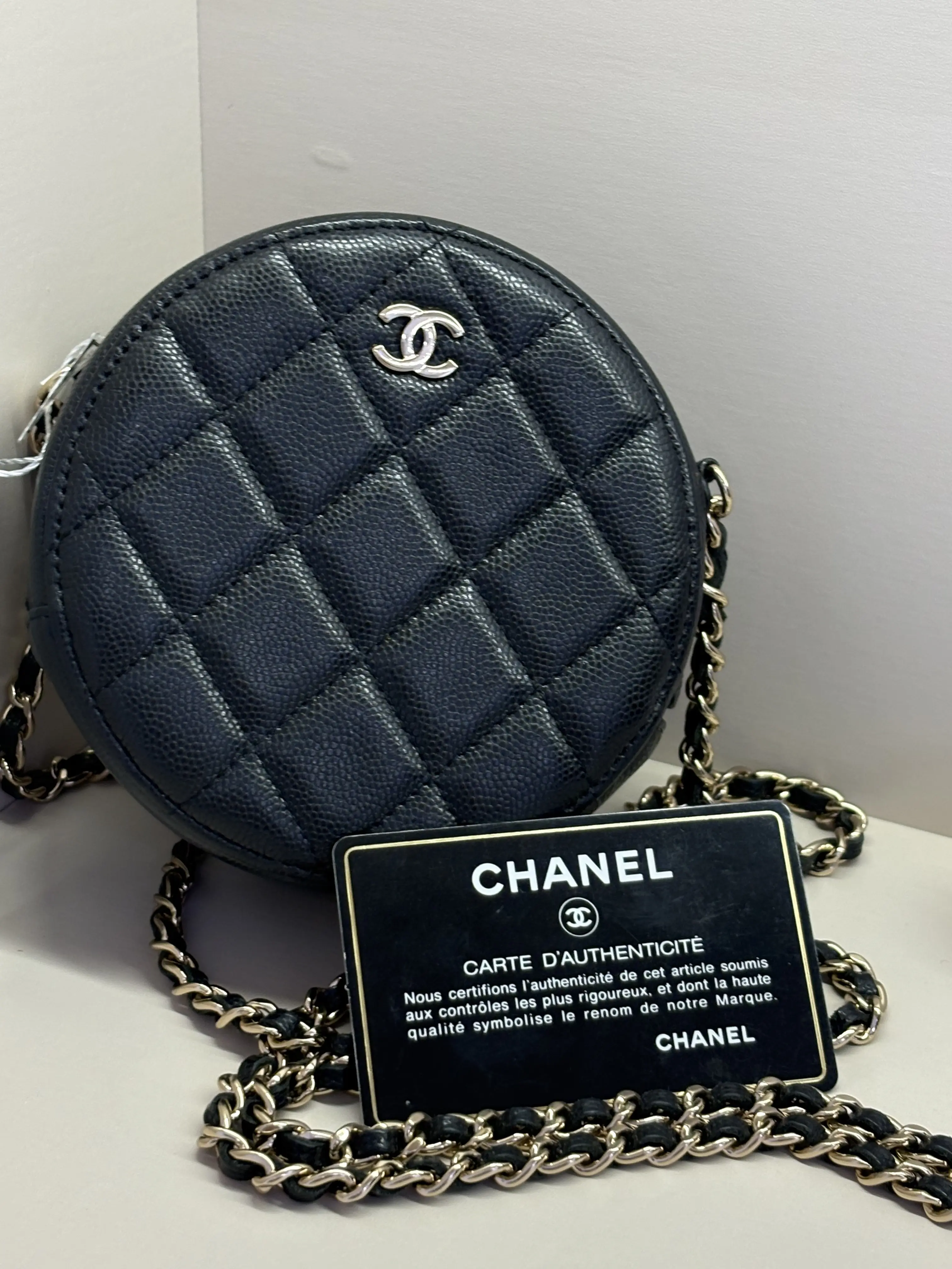 Pre-owned CHANEL Classic Black Caviar Round Chain Mini Bag With Original Authenticity Card Serial 29081942 HK A146