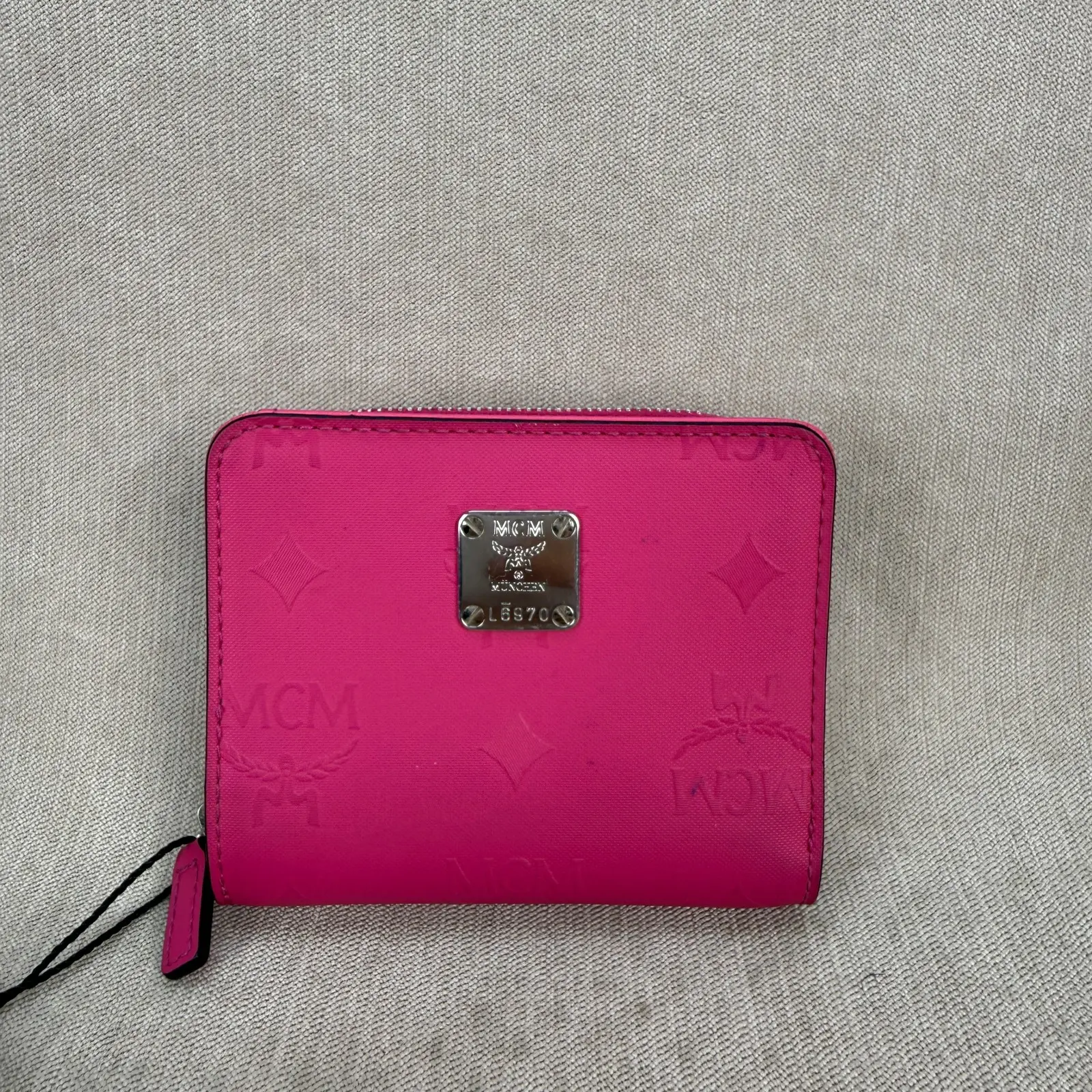 Pre-owned MCM Visetos Compact Zip Wallet – Hot Pink with Charm