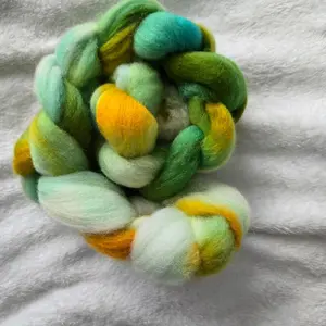 Shar's Purls Roving Braid-Koi Pond - 4 oz Hand-Dyed Pink Corridale Wool for Needle Felting & Yarn Spinning Projects