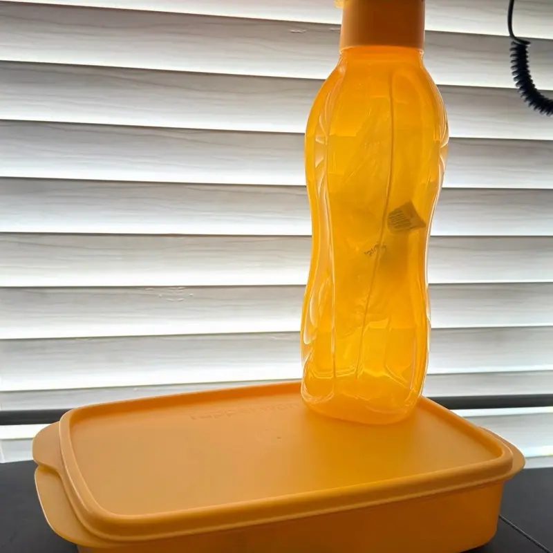 Tupperware Set Botella eco 750ml y lonchera con división