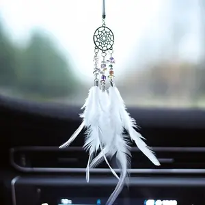 Random Color Car Feather Dream Catcher Decorative Hanging Ornament, Retro Gravel Feather Dream Catcher, Ladies Car Decoration Dream Catcher Pendant, Car Interior Decoration, Car Trinkets, Car Accessory