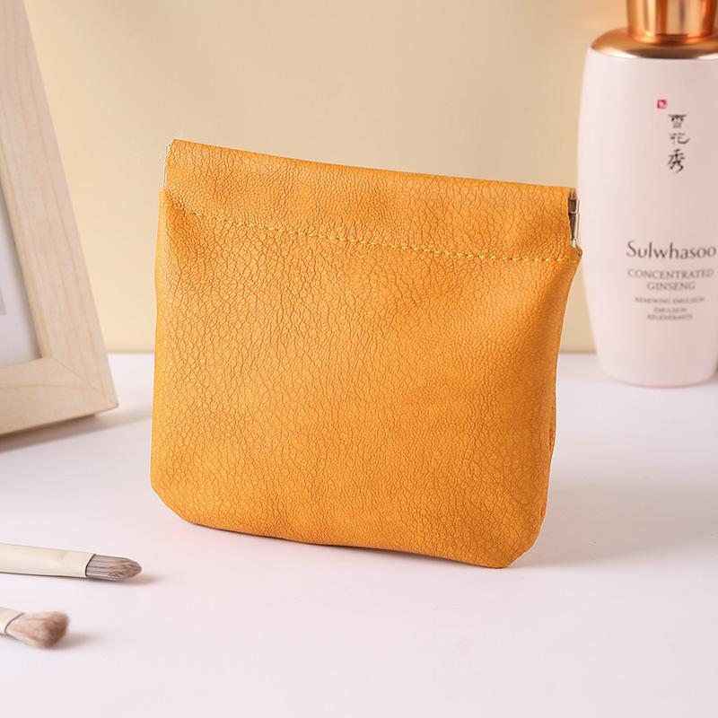 Mini storage bag, key chain, portable cosmetic case, snap fastener, printed lipstick, small bag for carrying odds and ends, portable.