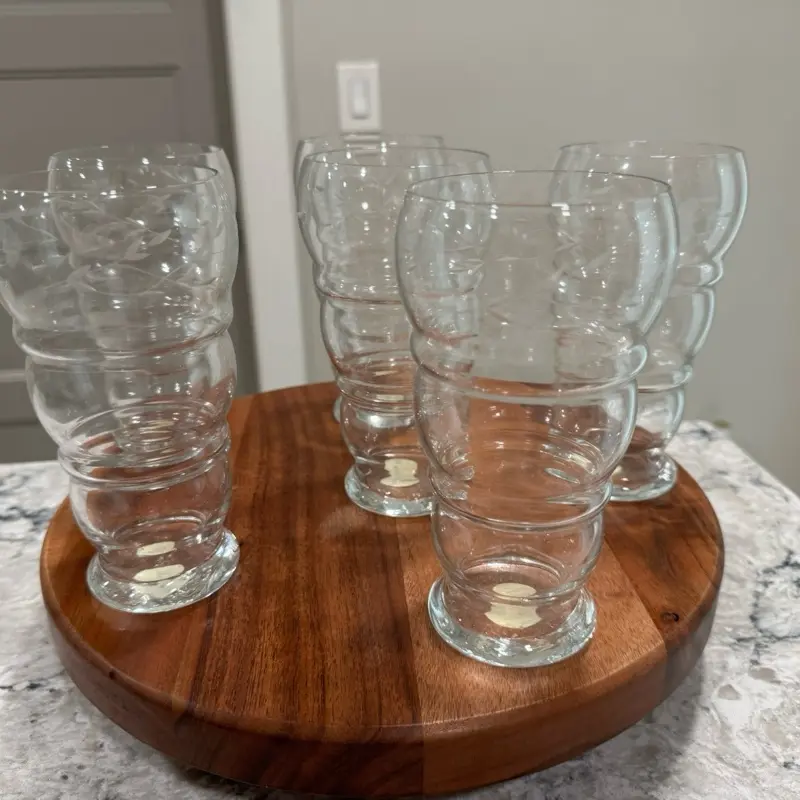 Juego de 6 vasos princess house.