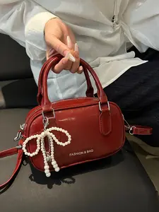 Classic simple and exquisite one-shoulder messenger bag, retro mini Boston one-shoulder handbag, Crossbody bags, niche design suitable for daily commuting, shopping and dating.