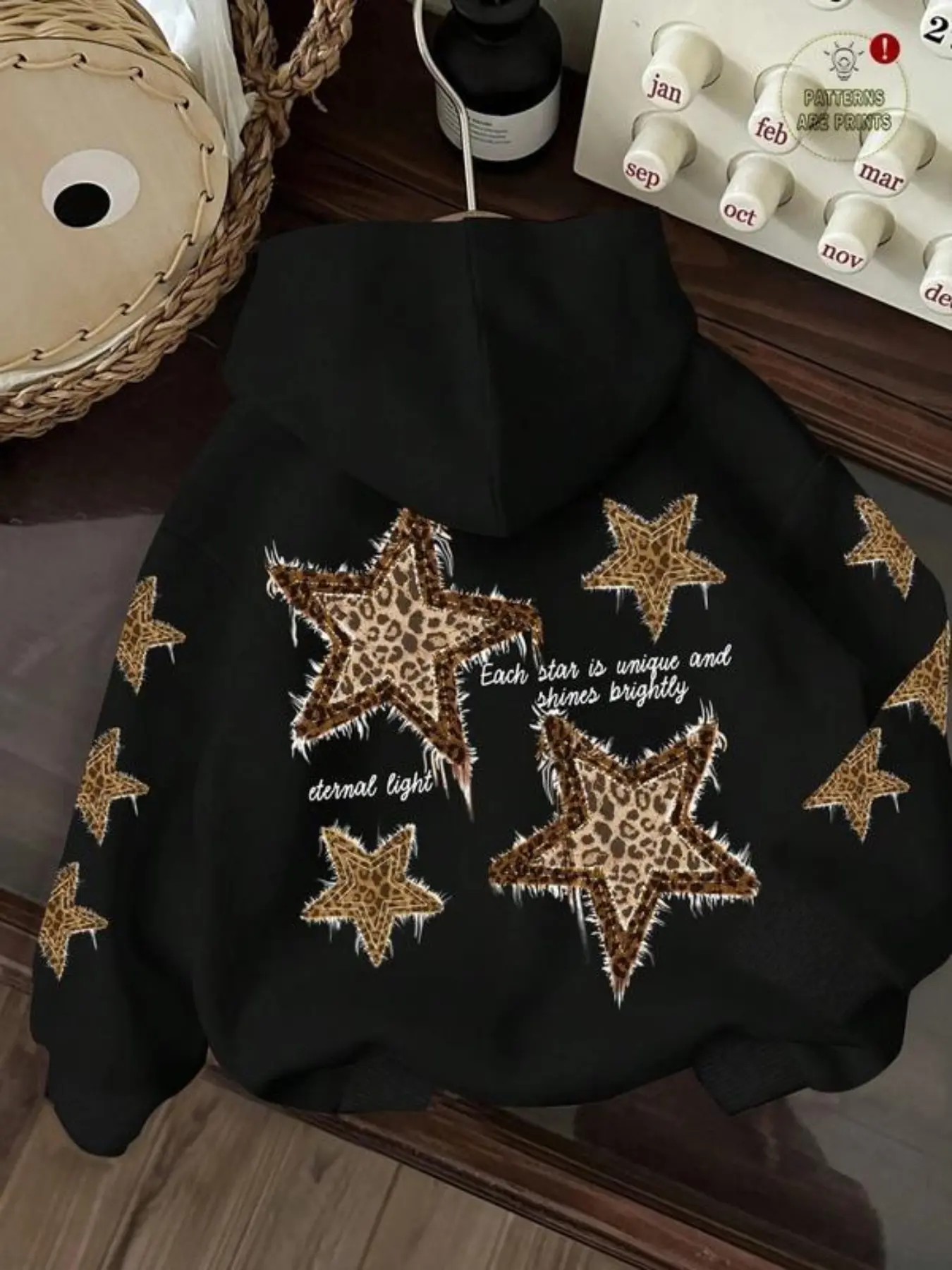 Women's Vintage Leopard Star Pattern Hoodie, Aesthetic Casual Pullover, Loose Fit Knit Fabric, Casual Street Style, Fall & Winter, Perfect for Leggings or Sports Pants