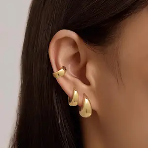 FOXGIRL Hollow Heart Hoop Earrings For Women Gold Hoop Earrings Multiset Hypoallergenic Small Hoop Earring Set Cuff Earring 9mm Earrings Jewelry