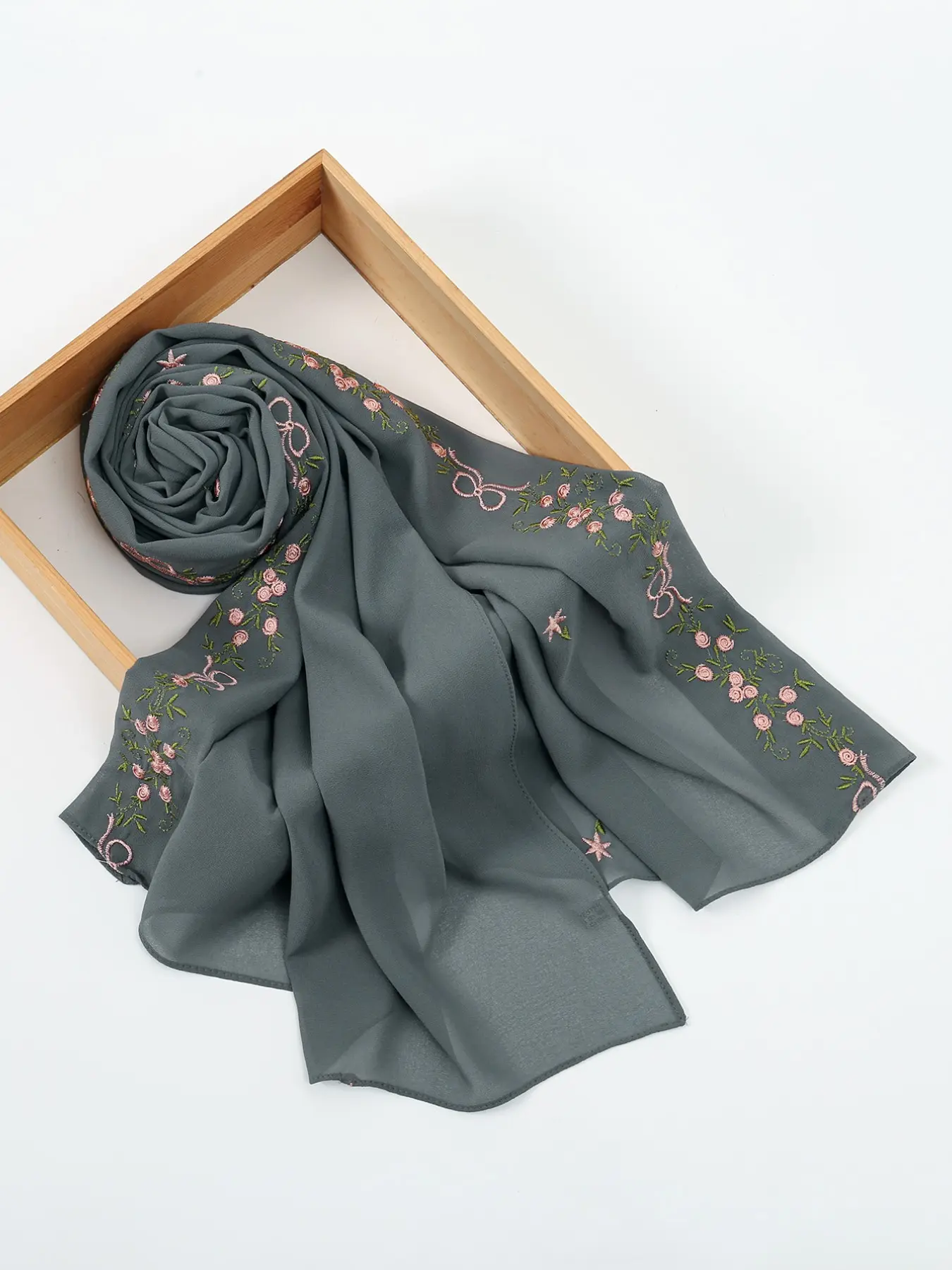 1pc Embroidered Floral Long Scarf, Muslim Turban, Chiffon Fabric, Breathable, Geometric Print, Boho Style, Summer Hijab Wrap