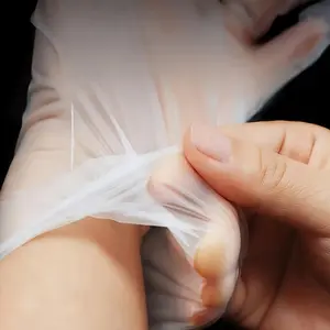 One-time use thick transparent gloves, suitable for beauty care, pet grooming and household cleaning.