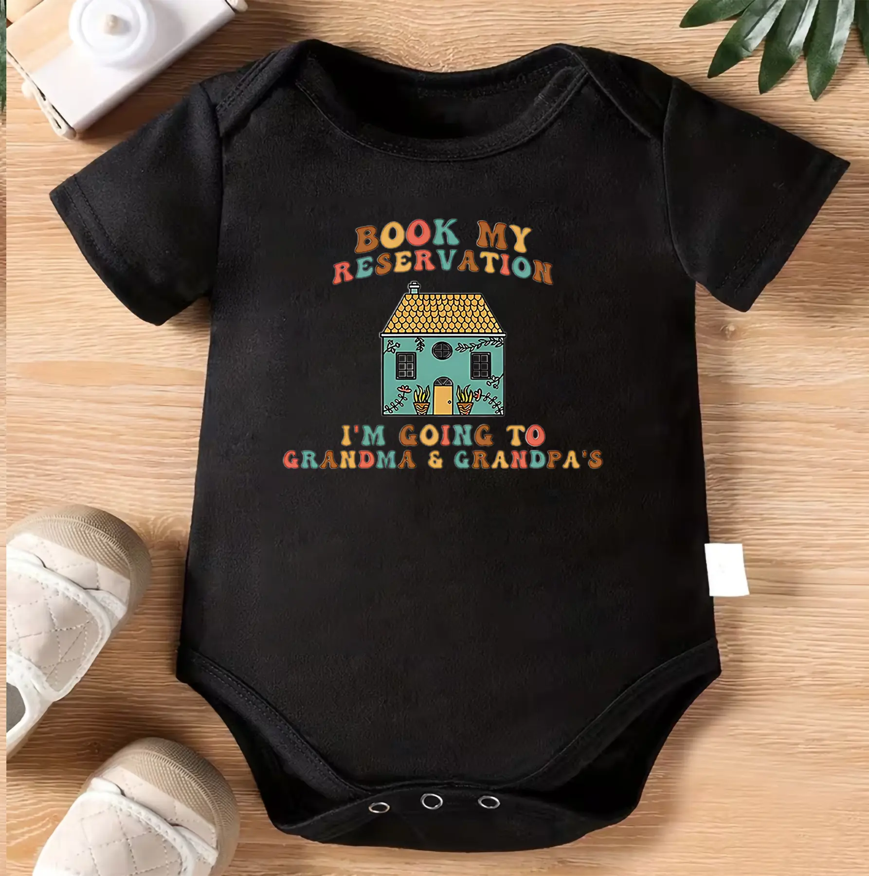 1pc Baby Bodysuit - Pink Onesies with "Book My Reservation I'm Going to Grandma & Grandpa's" Print - Soft Cotton Outfit for Newborns & Toddlers 0-3 Years - Cute Family Gift - Machine Washable Infant Wear