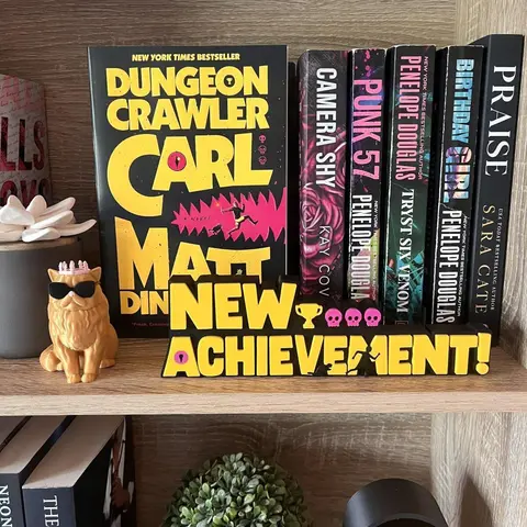 New Achievement Bookshelf Sign - Dungeon Crawler Carl Themed, Lightweight, Durable Home Decor for Bookshelves, Desks, Reading Nooks to Celebrate Your Latest Read Home Office Decoration Creative Desktop Decoration