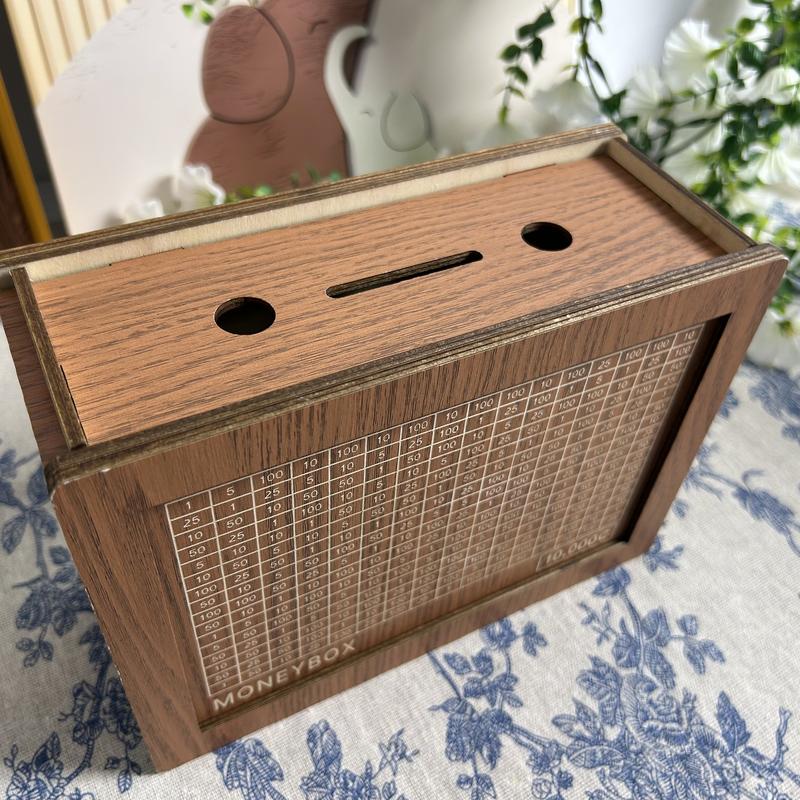 Wooden Money storage jar Money Bank, Countdown Money Saving Box with 10000 Dollars Target, Money storage jar with Money Target and Numbers to Check for Boys Girls (10000 USD)