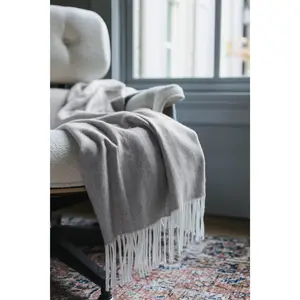 Soft Bamboo Knit Herringbone Tassel Throw