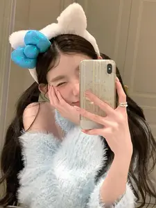 Cute Hello Kitty plush headband, sequined bow cat ear headband, plush cat ear Hello Kitty headband, fashionable sequined bow hair accessory, adorable Hello Kitty style headwear, cute cat ear plush headband, cute sequined bow cat headband