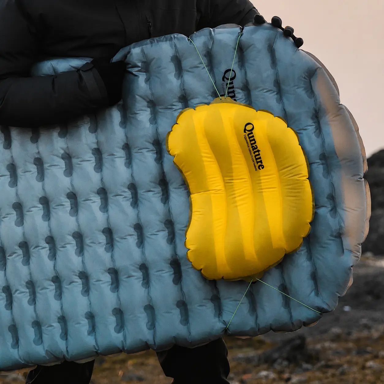 Qunature Ultralight Inflatable Camping Pillow & Air Cloud Ultralight Sleeping Pad for Outdoor Camping, Sports & Fitness Use