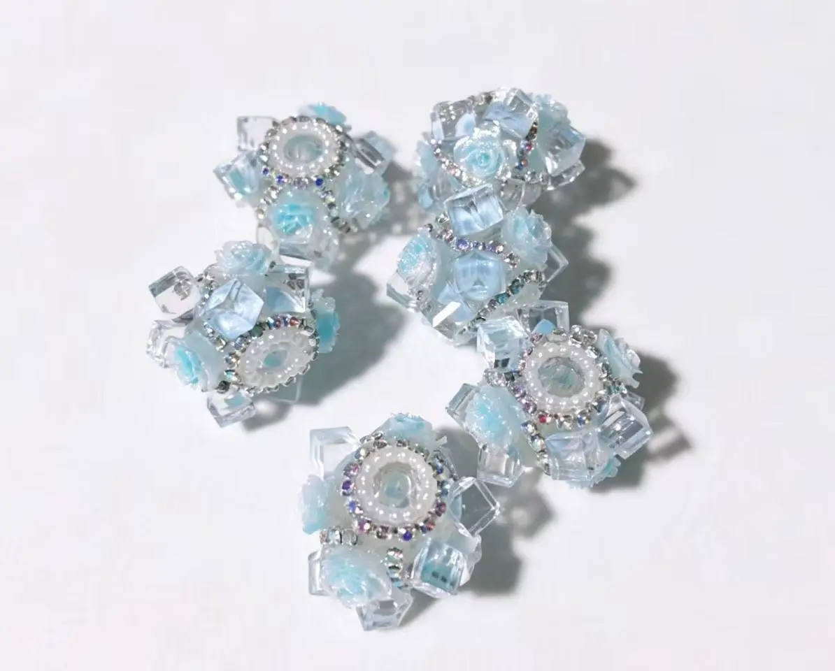 (NO.138) 6pcs Sky Blue Rose Cube Rhinestone Beads - 20mm Transparent Resin Beads for Fashion Accessories, Costume Jewelry, Keychains