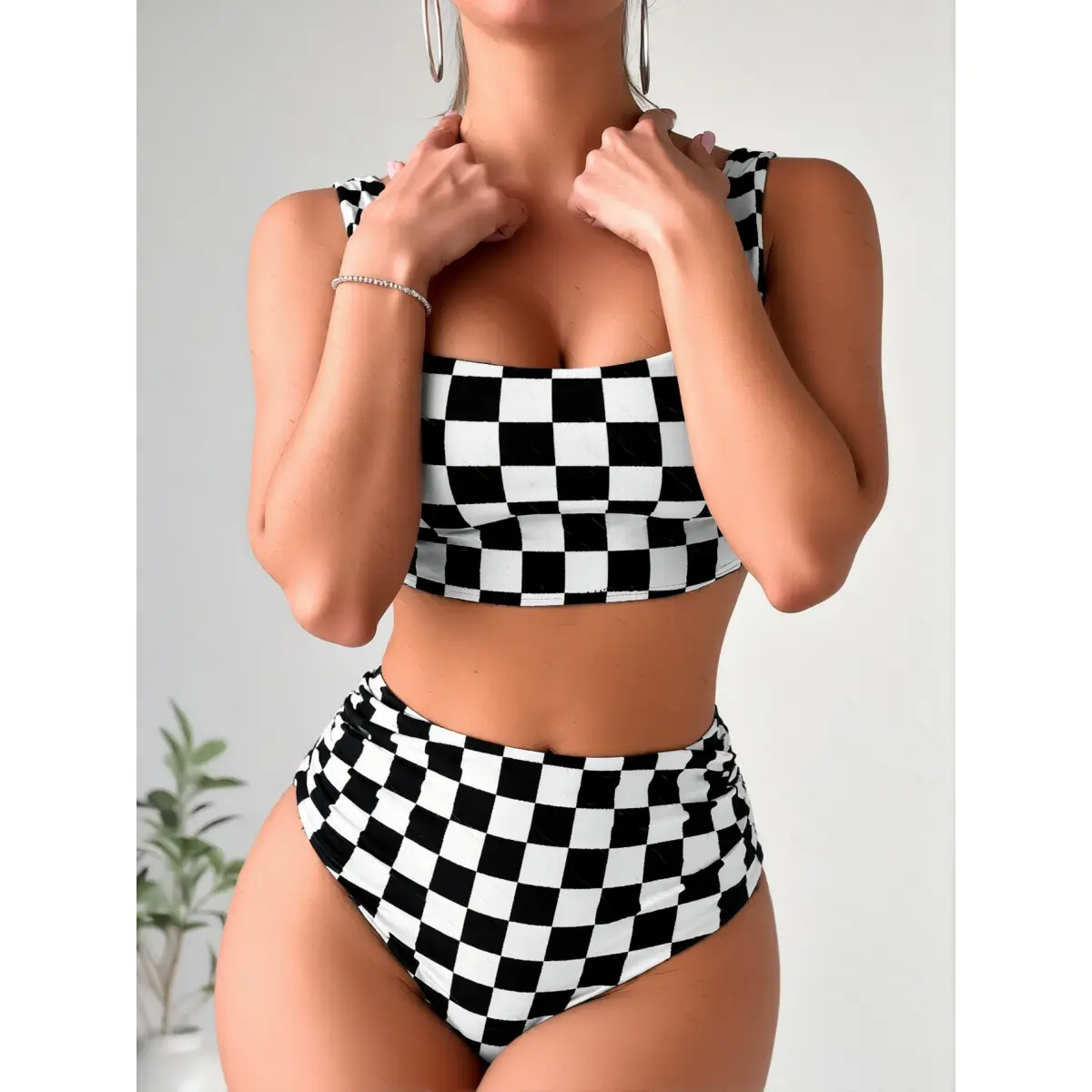 Women's high waisted bikini set with black and white checkerboard print square neck, wide shoulder straps, exposed navel, side pleats, round neck, controlled high waist, moderately slim fit, two-piece swimsuit, 2026 fashionable beach vacation, swimming po