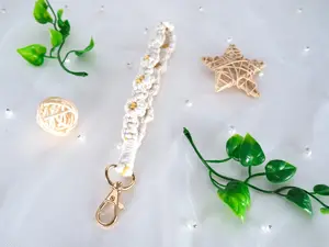 Macrame Flower Wristlet Macrame Daisy Wristlet Macrame Keychain Floral Keychain Boho Accessory Valentine's Day Gift