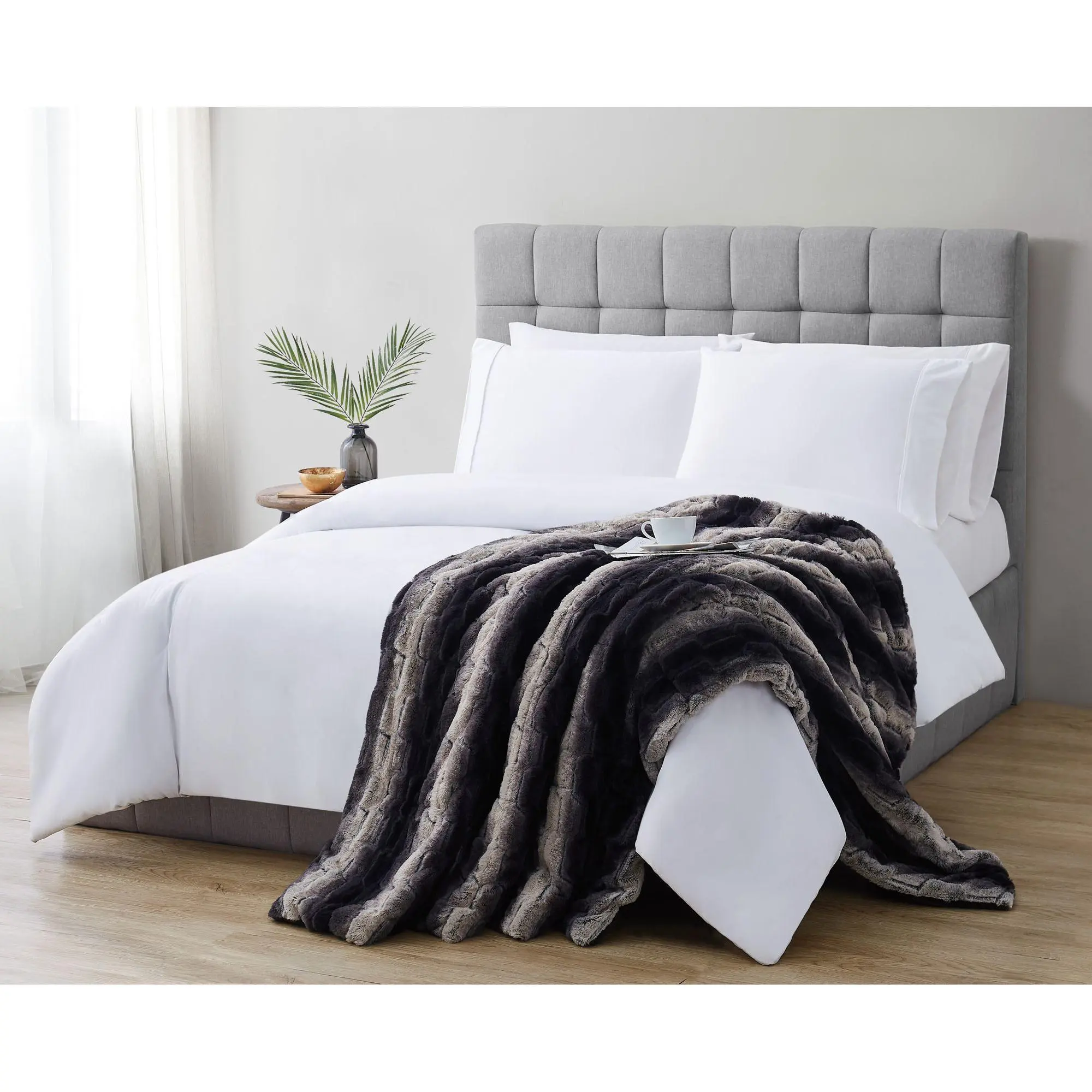 Christian Siriano Ombre Luxury Faux Fur Throw with Gift Box