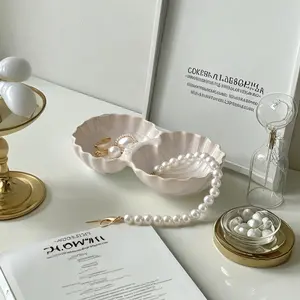 Shell-Shaped Ceramic Jewelry Storage Tray, Desktop Organizer for Small Items & Decorative Ornaments, Multi-Scene Use