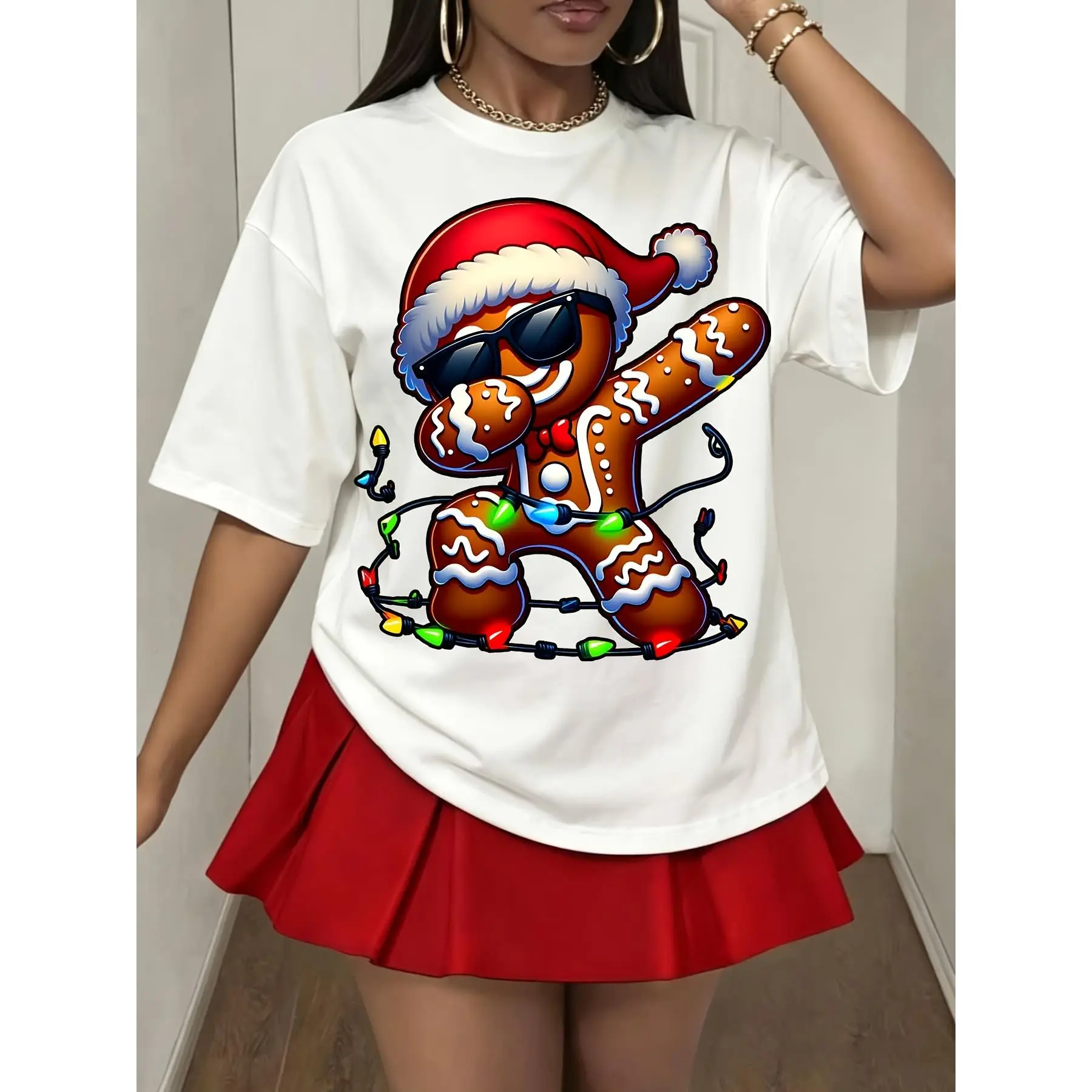 Funny Christmas Gingerbread Man Dabbing Graphic T-Shirt, Festive Holiday Party Casual Wear, Xmas Season Streetwear Top