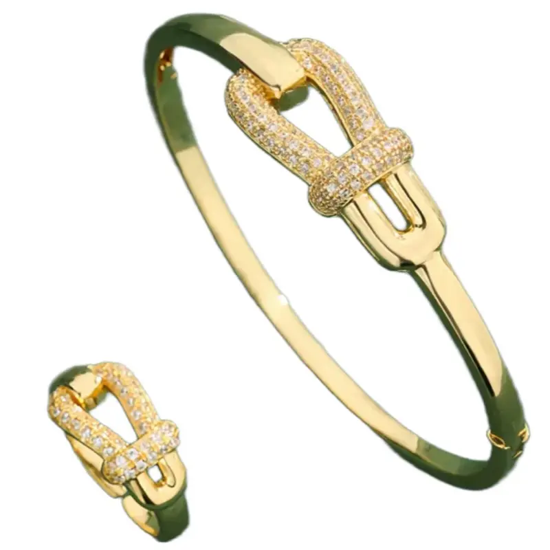Lock Bracelet with Elegant Design and Durable Construction Fashionable Bangle for Any Occasion