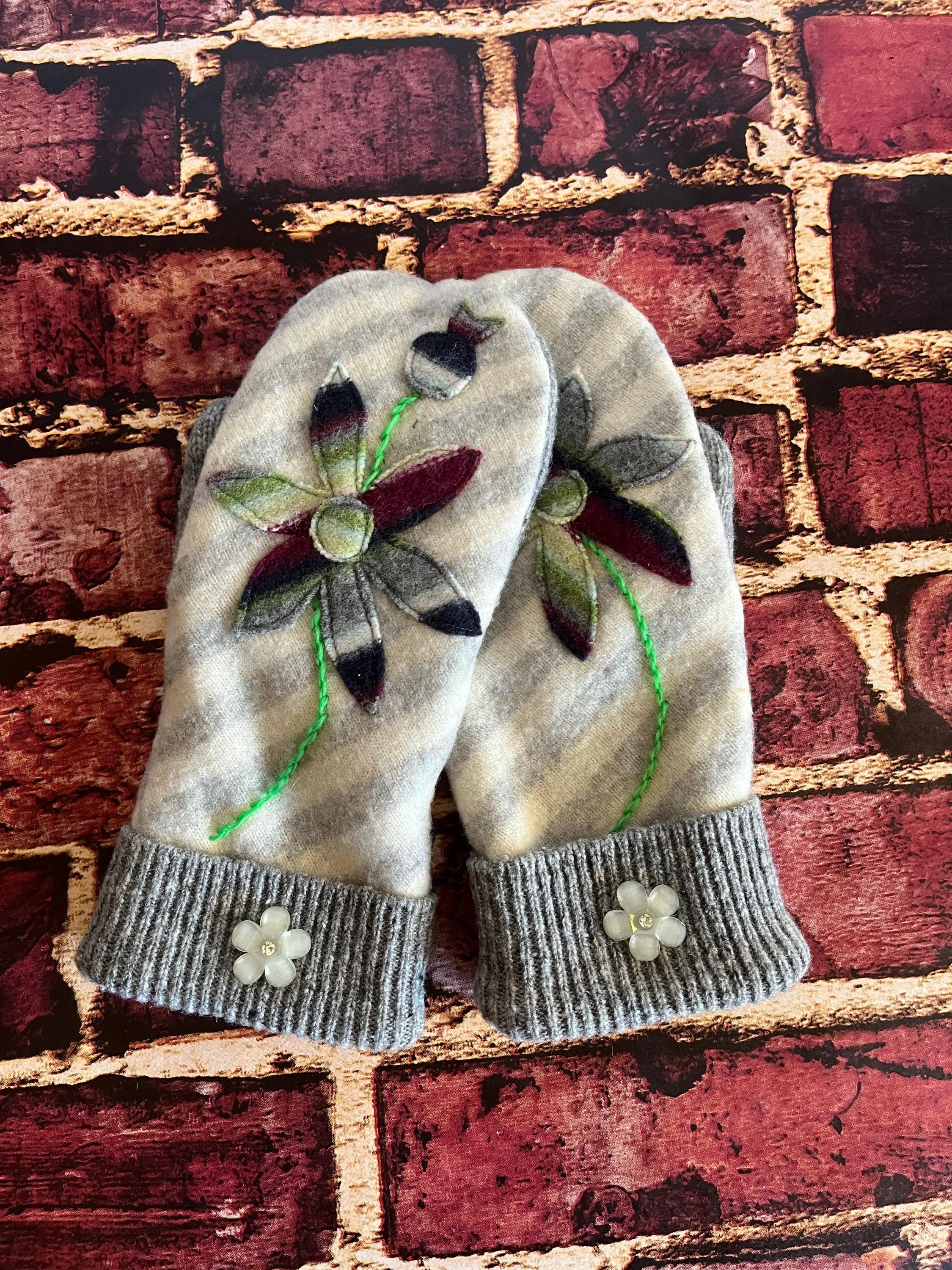 Appliqued flower wool mittens