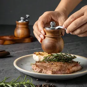 Hand Crank Pepper Grinder, Kitchen Manual Longan Wood, Wooden Pepper Mill, Kitchen Gadgets, Sea Salt & Spice Seasoning Grind Bottle, Spice Containers, 1pc/3pcs Set