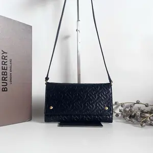 Pre-owned BURBERRY Calfskin Crossbody Bags Hazelmere Flap Black LNL0331
