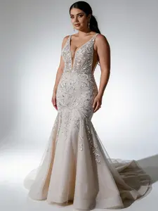 Vonda Wedding Dress - Size 22