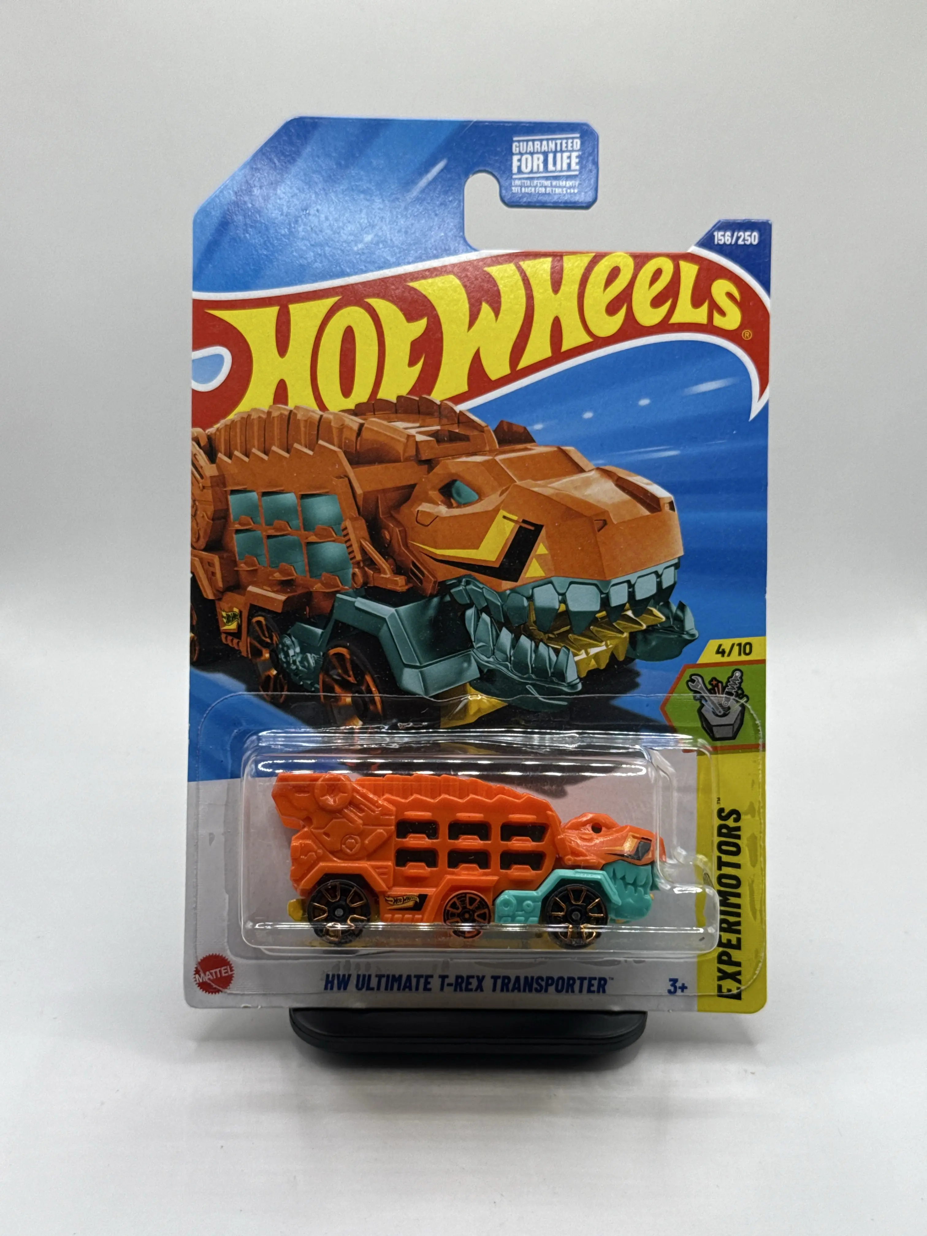 Hot Wheels HW Ultimate T-Rex Transporter