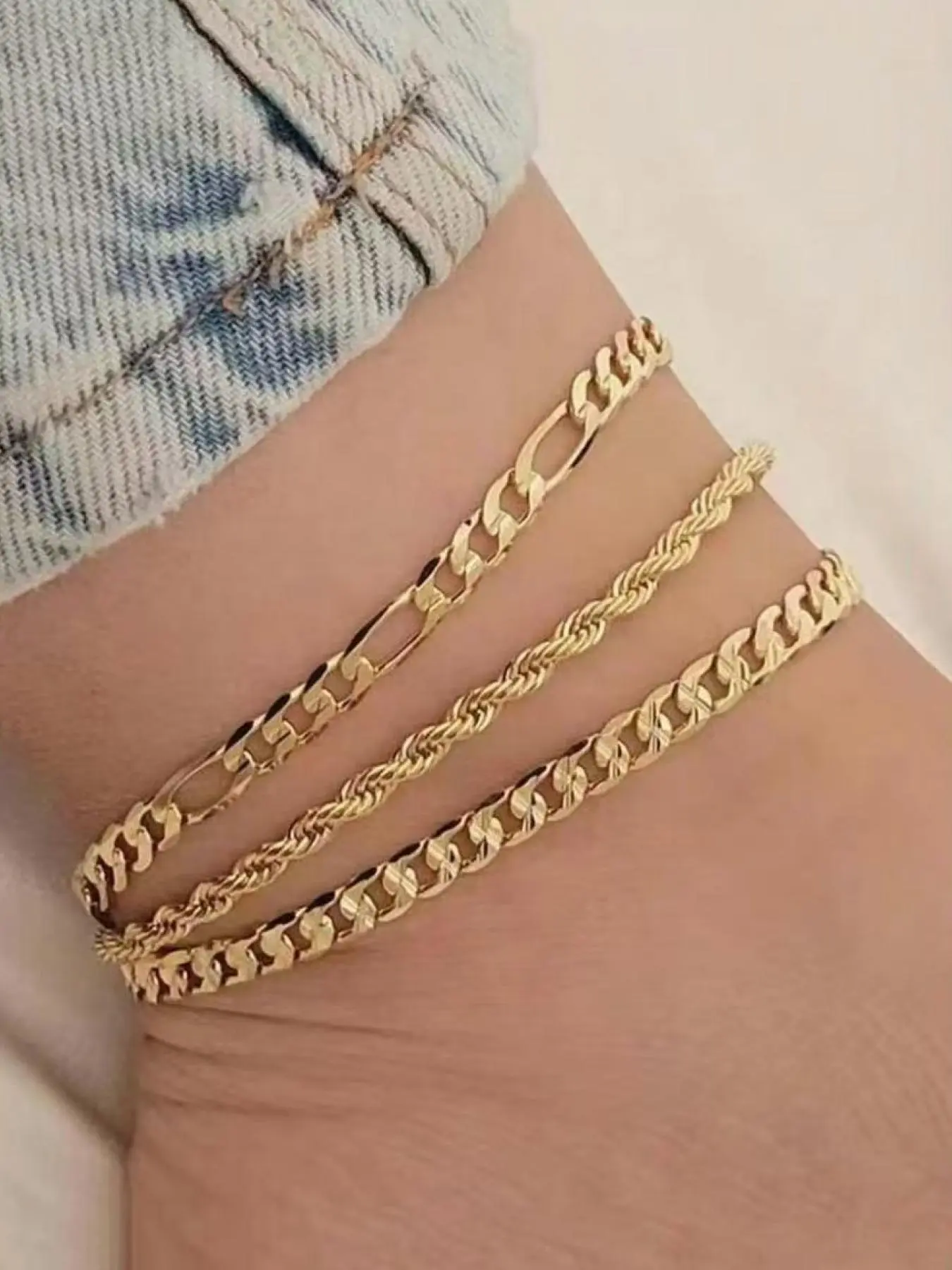 3-piece set fashionable and elegant ankle chains and bracelets, Fashionable Jewelry, suitable for daily wear, vacation dates, and other occasions, and also a surprising and exquisite small gift.