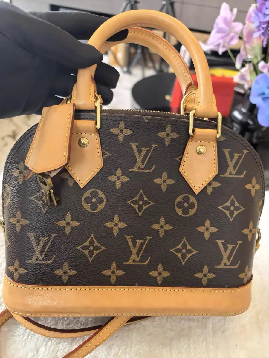 Pre-owned Louis Vuitton PVC Crossbody Bags F8050201 Vluxury