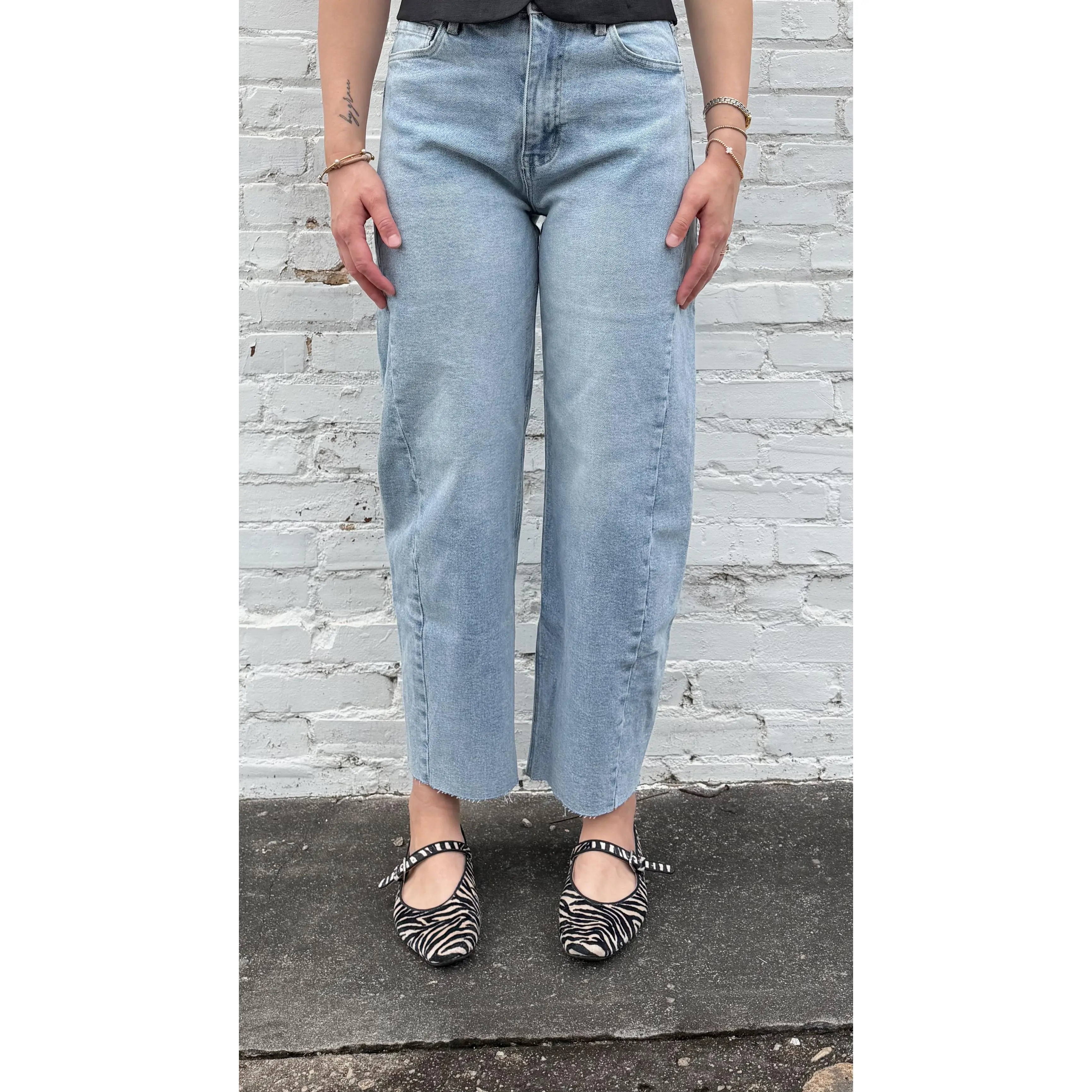 Women's Aesthetic High-Rise Barrel Jeans - Sloane BLUE by ARTEMIS, Light Wash, Cotton-Spandex Fabric Bottoms