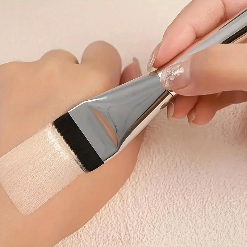 1pc Ultra thin straight line foundation make-up brush flat head facial mask brush light and thin non marking powder concealer brush