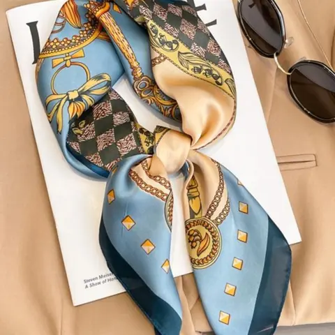 Women's Fashion Casual Soft Boho Style Scarf (70x70 CM), New Silk Satin Square Scarf, Checkered Scarf, Summer Scarf, Boho Shawl Wrap, Elegant Accessory for Ladies, Perfect for All Seasons, Fashion Shawl