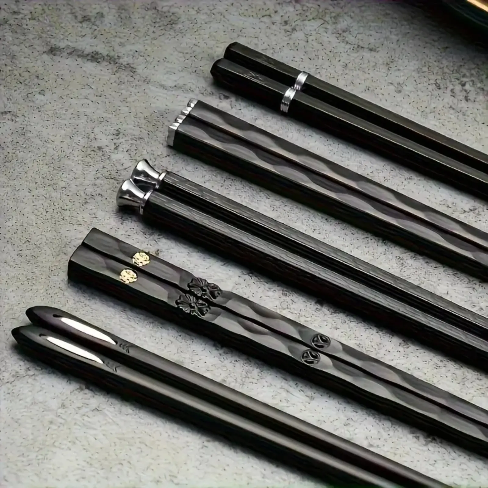 Japanese-Style Tableware, Reusable Alloy Chopsticks Set with a Non-Slip Design, High-Temperature Resistant for Home Dining, Kitchen, Cutlery, High-Temp Res.