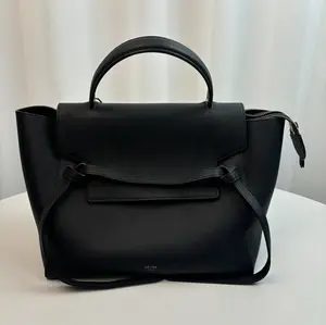 Pre-owned Celine LEATHER Shoulder Bags Bag New Year Deal Black Tote with Adjustable Strap and Zip Closure