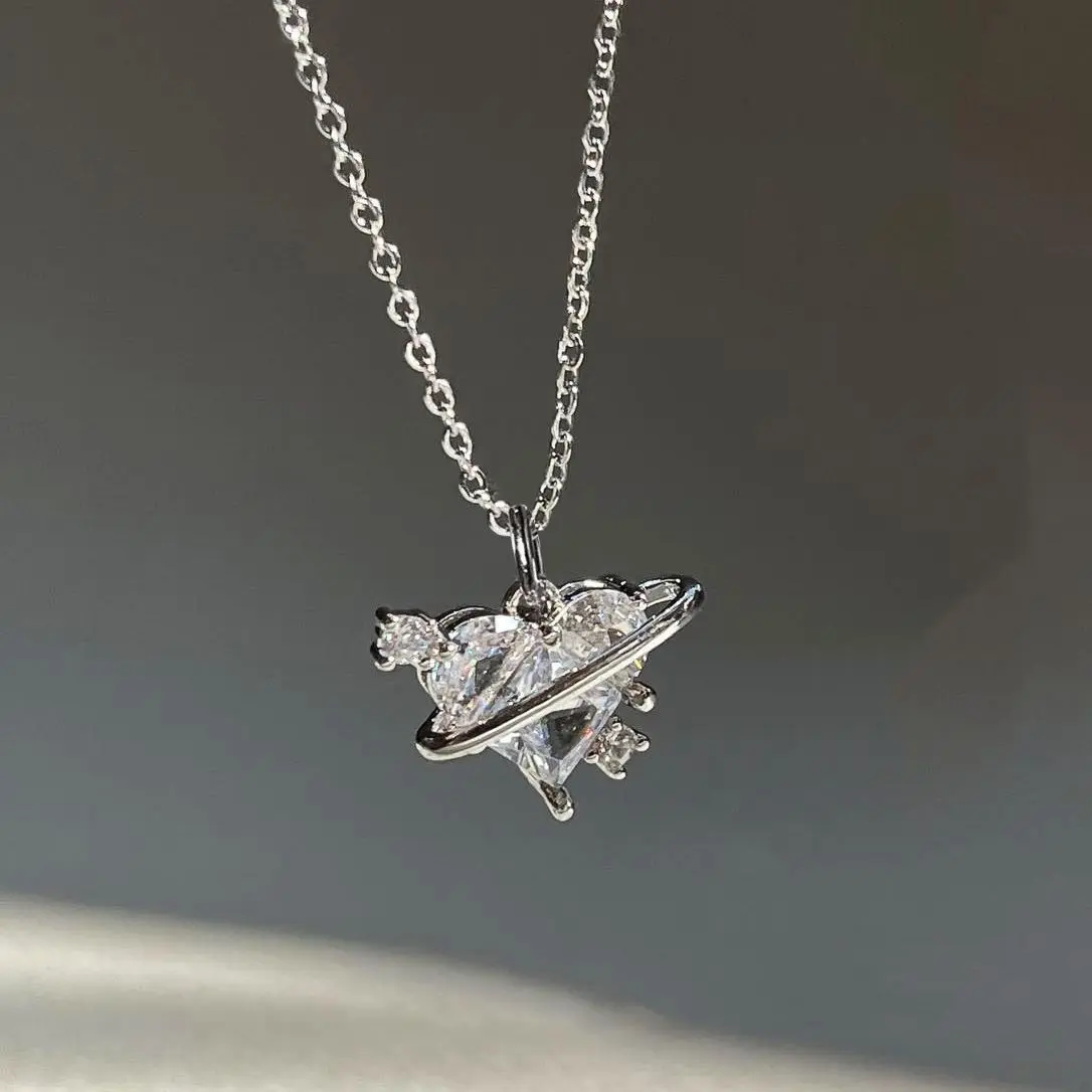 Pink Heart Planet Necklace for Women, Fresh Sweet Niche Designer High-End Versatile Clavicle Chain