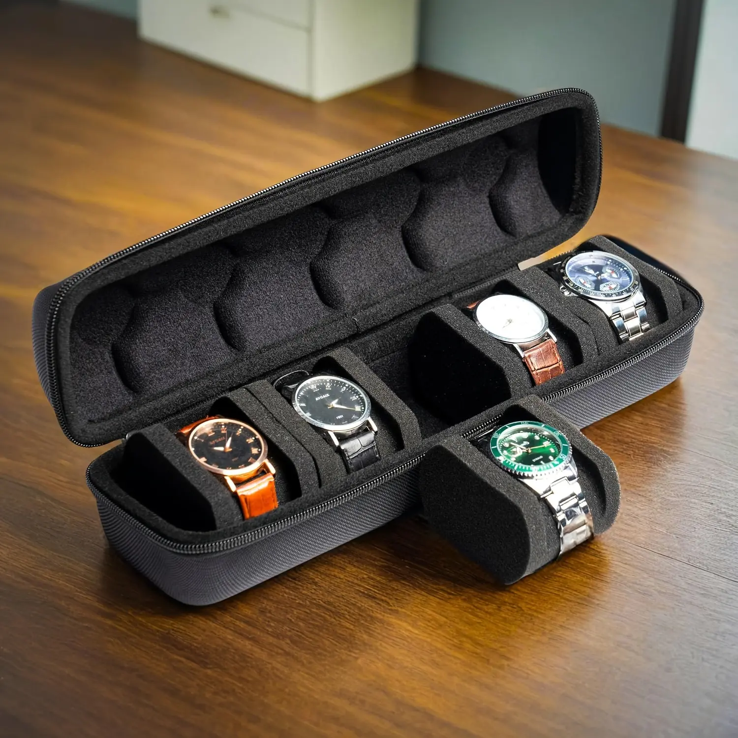 1PC Portable watch storage bag with multiple card slots, smart watch storage box with sponge inner tray, Watch Protector