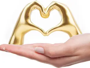 Small Heart Hands Sculpture Decor for Living Room Bedroom Bookshelf Coffe Table and Office Display, Love Finger Statue Modern Aesthetic Home Decor, Unique Gift for Wedding Christmas Birthday (Gold)